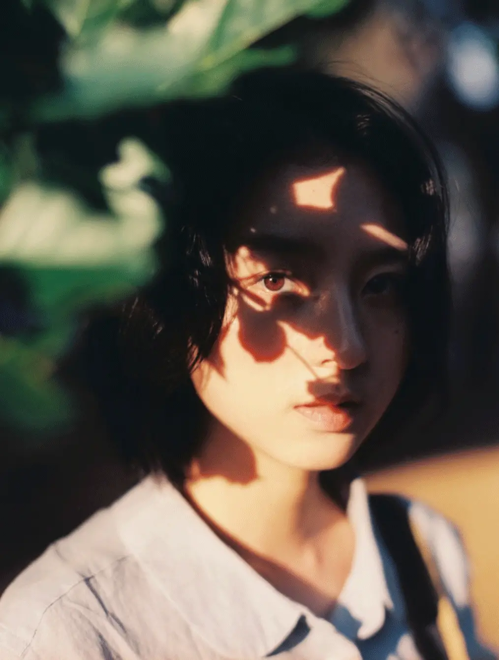 Immagini di qualità professionale generate con tecnologia AI LoRA